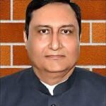 नये वर्ष का तोहफा मिला कैदियों के बच्चों को<br>संभागायुक्त डॉ. अलंग की पहल पर जेल परिसर में रह रहे आठ बच्चे पढ़ेंगे प्रतिष्ठित स्कूलों में