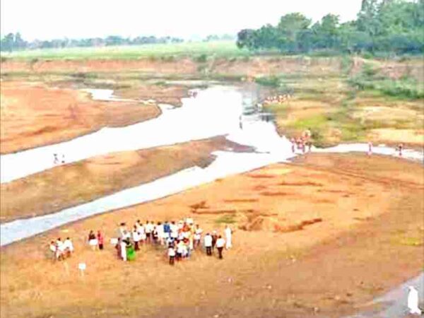 त्रिलोक महावर का कविता संग्रह नदी के लिए सोचोवरिष्ठ साहित्यकार श्री विनोद कुमार शुक्ल द्वारा लोकार्पण