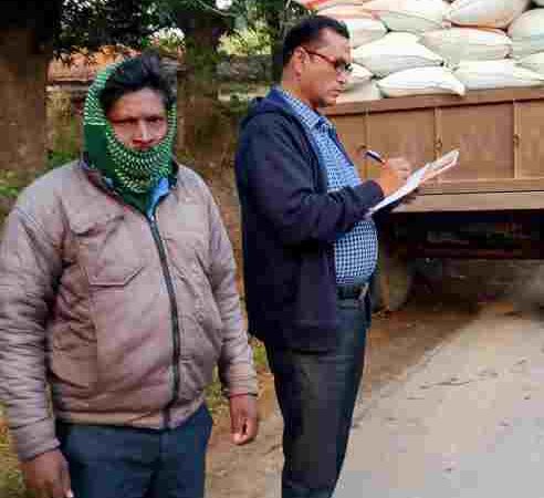 अंकिरा क्षेत्र के अवैध धान एवं बिचैलियों को रोकने के लिये फरसाबहार एसडीएम शबाब खान ने अपने टीम के साथ पुरी तरह मुश्तैद