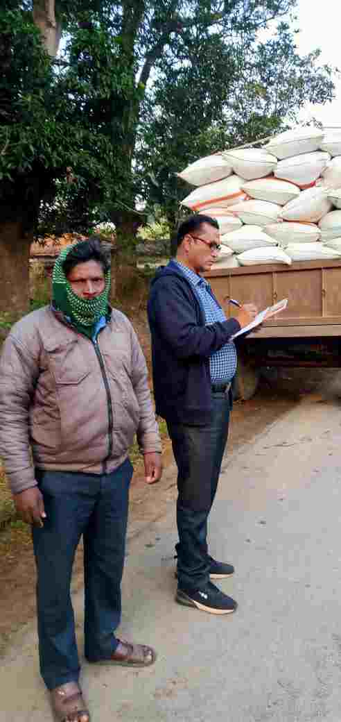 अंकिरा क्षेत्र के अवैध धान एवं बिचैलियों को रोकने के लिये फरसाबहार एसडीएम शबाब खान ने अपने टीम के साथ पुरी तरह मुश्तैद