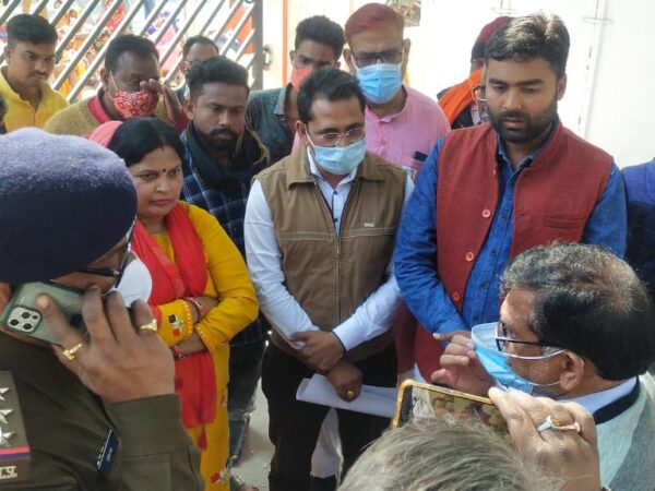 उत्तर प्रदेश में जाकर 50 लाख का मुआवजा देने वाले भूपेश बघेल जी आदिवासी बेटी दुर्गा के परिजनों को मुआवजे की हम मांग करते हैं-रोहित मिश्रा