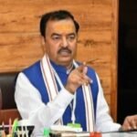 बाप मार डारिस अंधियारे में… अखिलेश के ‘मुफ्त बिजली’ वादे पर योगी ने यूं कसा तंज