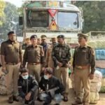 छत्तीसगढ़ का ट्रक ओडिशा का गांजा पकड़ा  उत्तरप्रदेश पुलिस ने