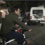 सिविल ड्रेस में गश्त पर निकल पड़े पुलिस अधीक्षक, थानों और चौकियों में जाकर औचक जांच भी किया