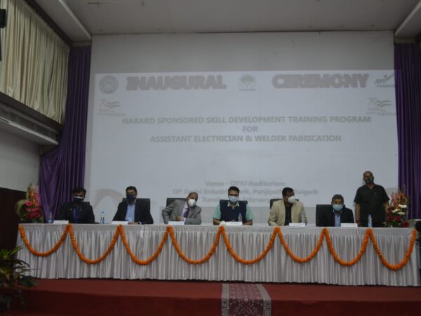 युवाओं को हुनरमंद बनाने अब ओपी जिंदल कम्यूनिटी कॉलेज के साथ जुड़ा नाबार्ड