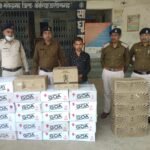 इनोवा वाहन से 33 पेटी शराब की तस्करी करने वाले दो आरोपी गिरफ्तार
