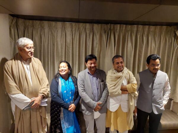 कांग्रेस आलाकमान के निर्देश पर उत्तराखंड पहुँचे स्वास्थ्य मंत्री टी एस सिंहदेव बिलासपुर विधायक शैलेष पांडे भी साथ में रहे मौजूद