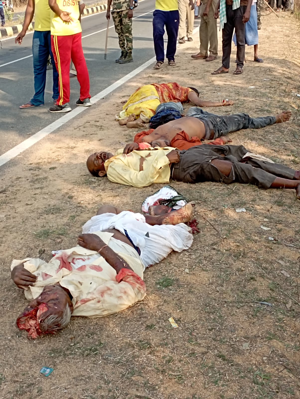 ब्रेकिंग न्यूज़- ओड़िशा के नुवापाड़ा जिले में एक जबरदस्त सड़क दुघर्टना , महासमुंद जिले के 6 लोगों की दर्दनाक मौत