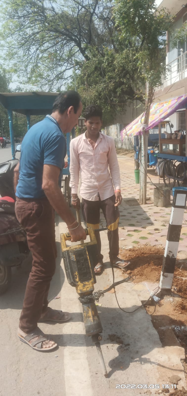 सिंधी कॉलोनी में भक्त कंवर राम द्वार का निर्माण कार्य निगम ने प्रारंभ किया