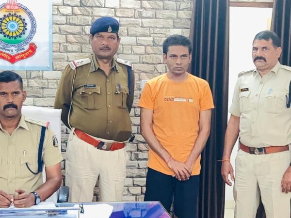 बिलासपुर बृहस्पति बाजार निवासी अनुराग भारती को रायगढ़ पुलिस ने किया गिरफ्तार फेसबुक पर महिला को अश्लील मेसेज भेजता था