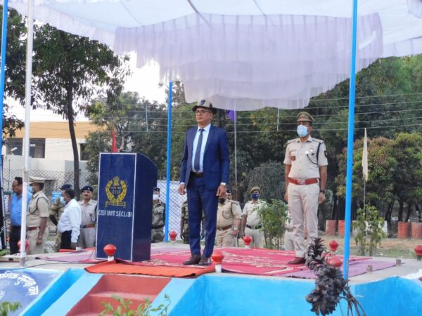 सीआईएसएफ के स्थापना दिवस पर डॉ प्रेमसागर मिश्रा, सीएमडी एसईसीएल रहे मुख्य अतिथिगेवरा क्षेत्र में ली परेड टुकड़ी की सलामी, अर्ध-सैनिक बल के योगदान को बताया महत्वपूर्ण