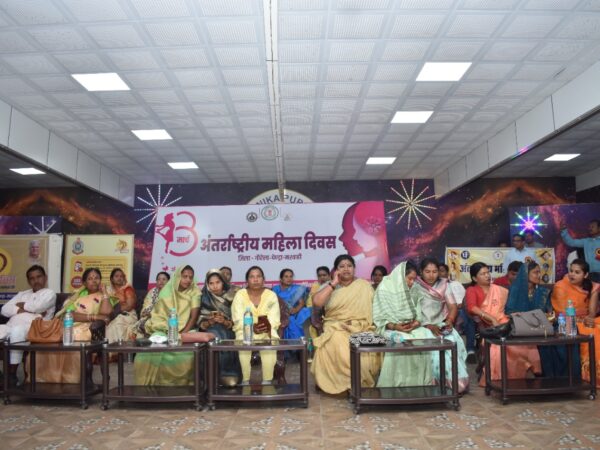 गौरेला पेंड्रा मरवाही-कलेक्टर, एसपी सहित जनप्रतिनिधियों और अधिकारियों ने नारी शक्ति पर व्यक्त की अपनी अभिव्यक्ति