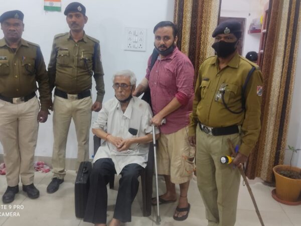 आर.पी.एफ. रायगढ़ का मानवतावादी चेहरा.. ट्रेनों से भटक कर रायगढ पहुँचे 1 बुजुर्ग,और 1 महिला को परिजनों को सौपा तो एक बालिका को किया चाइल्ड लाइन के सुपुर्द