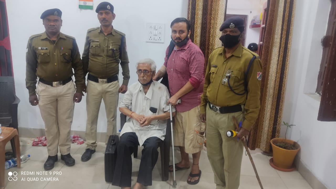 आर.पी.एफ. रायगढ़ का मानवतावादी चेहरा.. ट्रेनों से भटक कर रायगढ पहुँचे 1 बुजुर्ग,और 1 महिला को परिजनों को सौपा तो एक बालिका को किया चाइल्ड लाइन के सुपुर्द