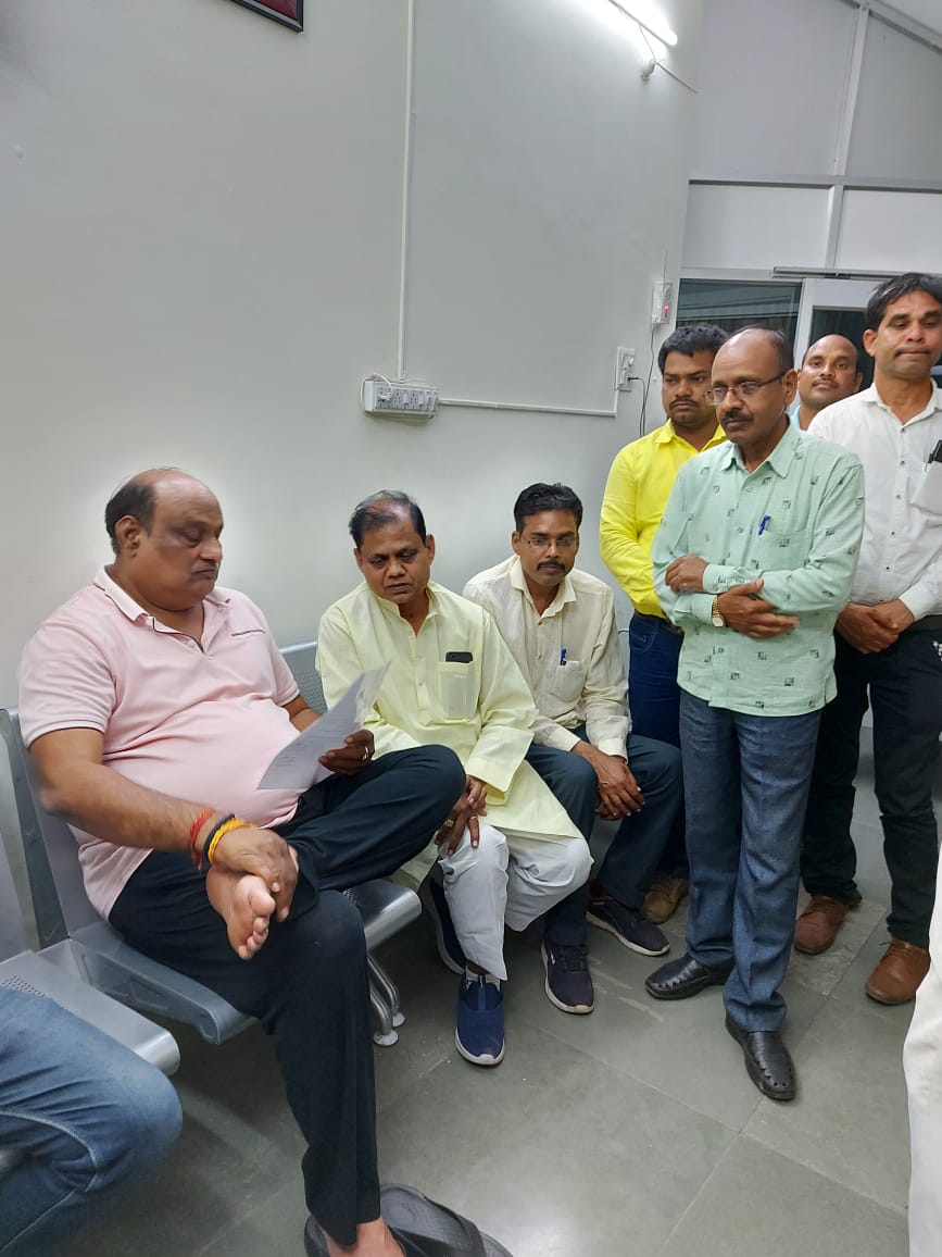 आदर्श काछी कुशवाहा समाज के अध्यक्ष पद के प्रत्याशी श्याम कश्यप ने  जमीन की मांग राजस्व मंत्री से की, मिला आश्वासन