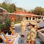 नेशनल पुलिस मेमोरियल, नई दिल्ली में आयोजित शहीद श्रद्धांजलि समारोह में रेलवे सुरक्षा बल, दक्षिण पूर्व मध्य रेलवे के शहीदों को आयुक्त अमिन नन्दन सिन्हा ने दी श्रद्धांजलि