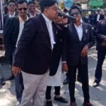 अधिवक्ताओ ने निकाली बाइक रैली झांकी और चौक चोराहों में नुक्कड़ नाटक किया