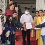 अपनी तीन सूत्री मांगो को लेकर सैकड़ों मनरेगा अधिकारीयों एवं कर्मचारियों ने किया धरना प्रदर्शन