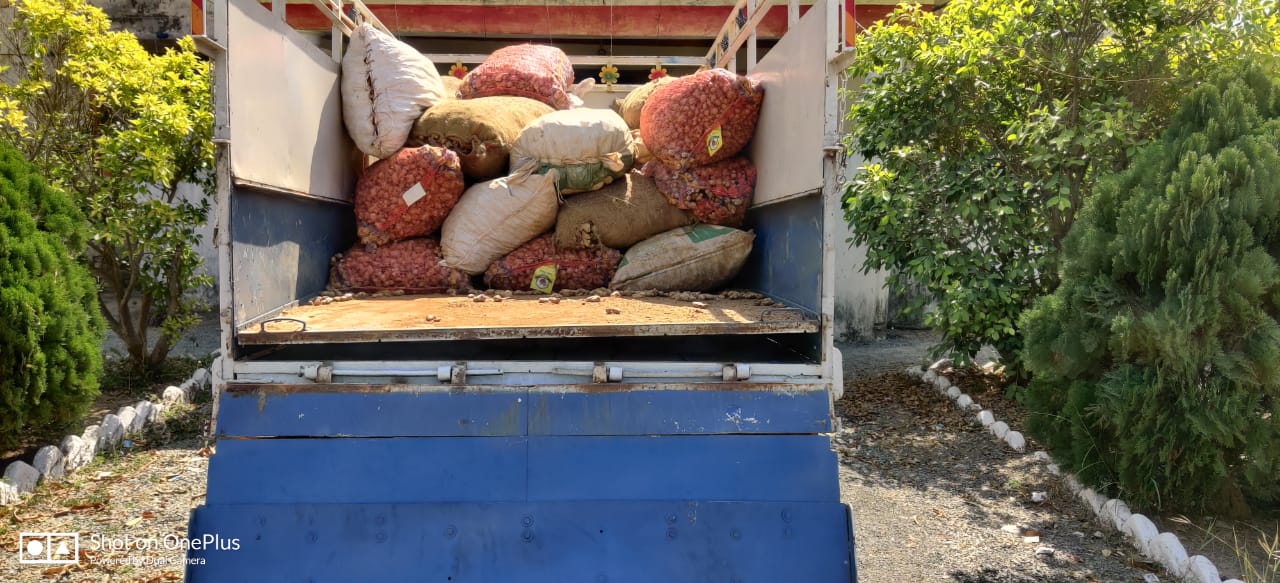 डोंगरीपाली पुलिस ने 15 लाख रूपये कीमत के 150 Kg गांजा के साथ गांजा तस्कर गिरफ्तार.ओड़िशा के सोनपुर से गांजा लोड़कर मध्य प्रदेश के अनूपपुर ले जाने की तैयारी में तस्कर