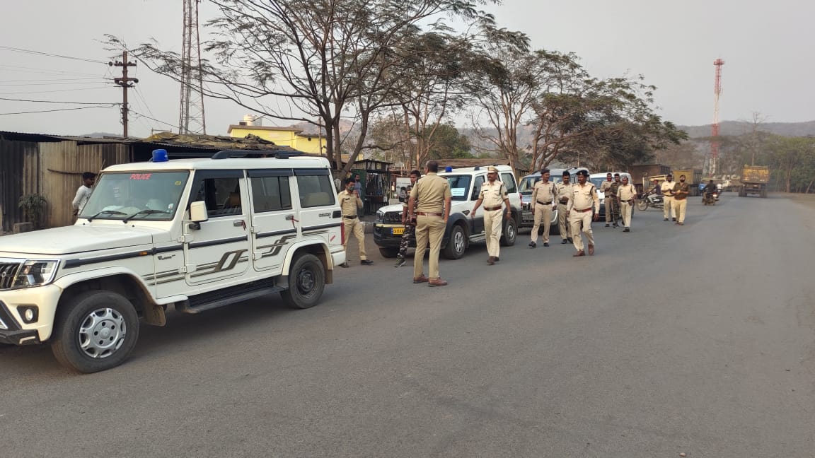 होली एवं शब-ए-बारात पर्व शहर के विभिन्न चौक, चौराहों पर ढाई घंटे पुलिस की फ्लैग मार्च…..