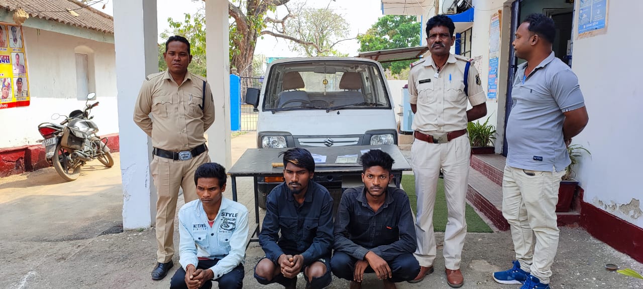 एयर गन, तलवार दिखाकर ट्रक ड्रायवरों से जबरन वसूली महंगा पड़ा युवकों को…. 24 घंटे के भीतर आरोपियों को हिरासत में लिया घरघोड़ा पुलिस