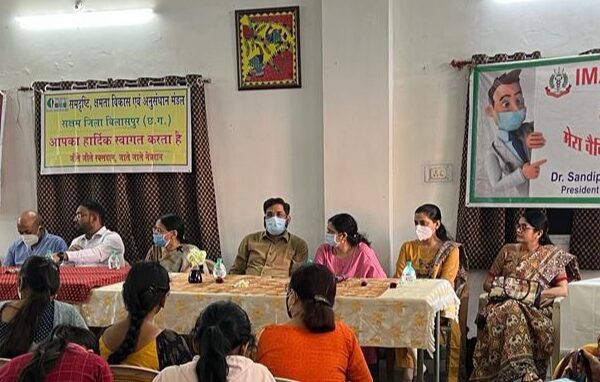 आईएमए बिलासपुर अपनी टीम के साथ गर्ल्स कॉलेज में स्वास्थ्य परीक्षण शिविर आयोजित की