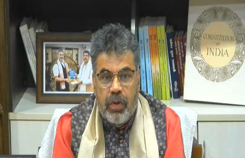 मेरा राज्‍य मेरी संस्‍कृति –  प्रो. कैलाश पटनायक ने कहा कि भाषा हमारी परंपरा की सशक्‍त धरोहर है महान राष्‍ट्र को श्रेष्‍ठ बनाने में करें योगदान : प्रो. रजनीश कुमार शुक्‍ल ओडिया तथा मराठी में अनुवाद करने पर जोर दिया कोरापुट के कुलपति प्रो. शरत कुमार पालिता