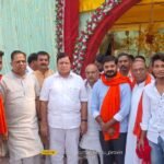 पूर्व मंत्री अमर अग्रवाल अनिरुद्ध द्विवेदी के निवास पहुंचे भागवत कथा में