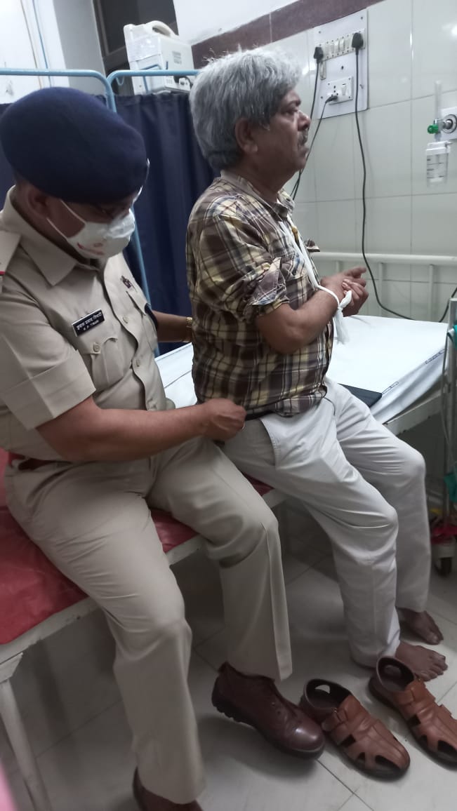 आरपीएफ बिलासपुर द्वारा कराया गया चोटिल यात्री का इलाज