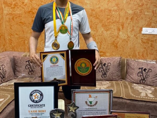 एक साथ 3 स्वर्ण पदक लाने वाले यश सोनी बने पहले व्यक्तिछत्तीसगढ़ राज्य व संस्कारधानी राजनांदगांव का गौरव