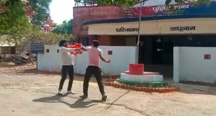 कोरबा : पुलिस ने आरोपी को नहीं छोड़ा तो उपसरपंच के पुत्र ने साथियों के साथ मिलकर की थाना प्रभारी से मारपीट