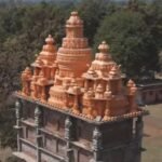 देव पौराणिक नगरी धनपुर आदिशक्ति मां भगवती का विशाल चट्टान से उकेरी मूर्ति अपने अंदर कई राज छुपाए हुए है