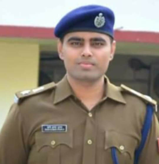 आरपीएफ बिलासपुर को लगातार तीसरे साल बेस्ट डिवीजन का शील्ड मिला व्यक्तिगत रूप से भी जीएम अवार्ड से सम्मानित हुए ऋषि कुमार शुक्ला वरिष्ठ मंडल सुरक्षा आयुक्त