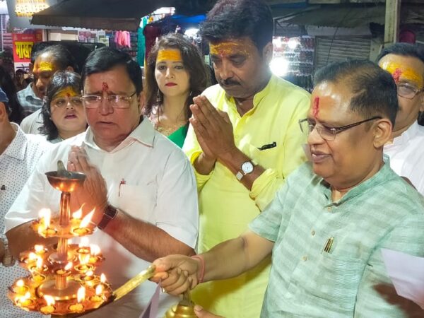 भगवान परशुराम जयंती पर महाआरती में शामिल हुए पूर्व मंत्री अमर अग्रवाल