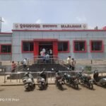 ब्रजराजगर ब्रेकिंग – 12 घँटे का रेल रोको आंदोलन हुआ समाप्त, 15 लोगों किया गया गिरफ्तार, आला अधिकारियों से बातचीत बेनतीजा, रेल यातायात चालू