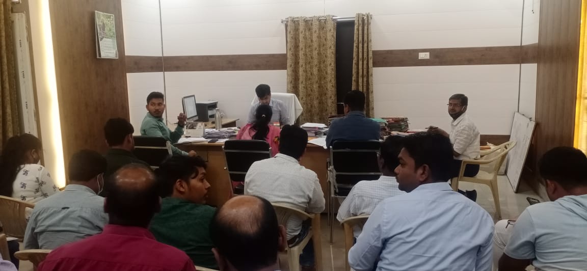 समय सीमा पर हो शिकायत और समस्याओं का निराकरण-कमिश्नर मिश्रा