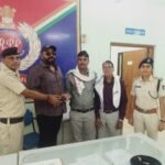 हजारों रुपए नगद लोको पायलट तथा आरपीएफ बिलासपुर ने  इमानदारी से लौटाया एक यात्री का पर्स
