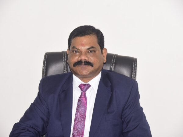 डॉ. संतोष देवांगन महाधिवक्ता कार्यालय में उप सचिव के पद पर  कार्य-भार ग्रहण किया
