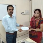 दिवंगत पत्रकार के परिवार जनों को 2 लाख की सहायता