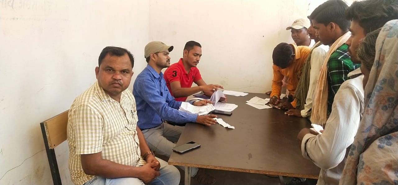 ग्राम मोरगा के शिविर में बिजली संबंधी समस्याओं का हुआ निराकरण