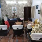 वृद्ध महिला एसपी से लगाई गुहार “बेटी को ससुराल वाले कर रहे प्रताड़ित”….