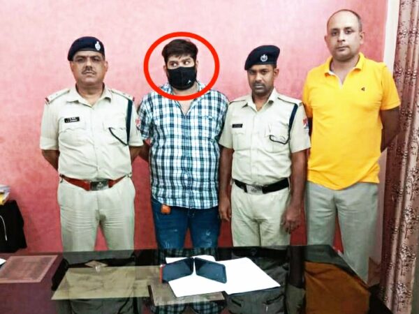 ब्रेकिंग न्यूज- सवा लाख से अधिक की 70 अवैध ई टिकट के साथ अभनपुर का एक युवक चढ़ा रायपुर आरपीएफ़ के हत्थे