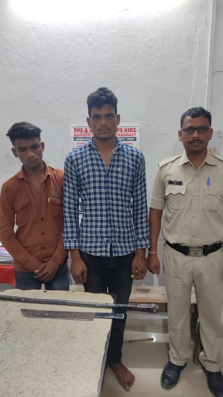 नाबालिग से दुष्कर्म मामले में एक आरोपी सारंगढ़ पुलिस की हिरासत में, सारंगढ़ से फरार होकर रायगढ़ में छिपा था आरोपी….
