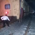 ब्रेकिंग न्यूज़- टाटा इतवारी एक्सप्रेस रॉबर्टसन के निकट पटरी से उतरी, मचा हड़कंप ! 5 घंटे की कड़ी मेहनत के बाद पटरी पर आई