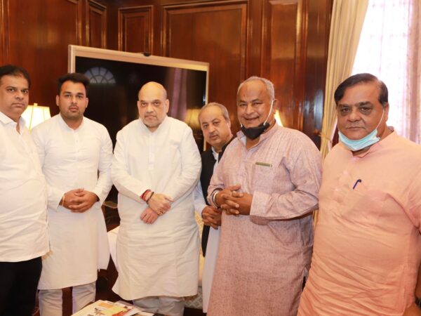 शदाणी दरबार के प्रतिनिधिमंडल ने गृह मंत्री से की मुलाकात