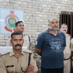 कोतवाली पुलिस ने  चिटफंड कम्पनी प्रतिष्ठा इंफ्राकाम के  डायरेक्टर संजीव गुहा को गिरफ्तार किया