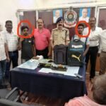 पैतालीस हजार के अवैध गांजे के साथ ओड़िसा के दो युवक को रेसुब एवं जीआरपी की टीम ने पकड़ा