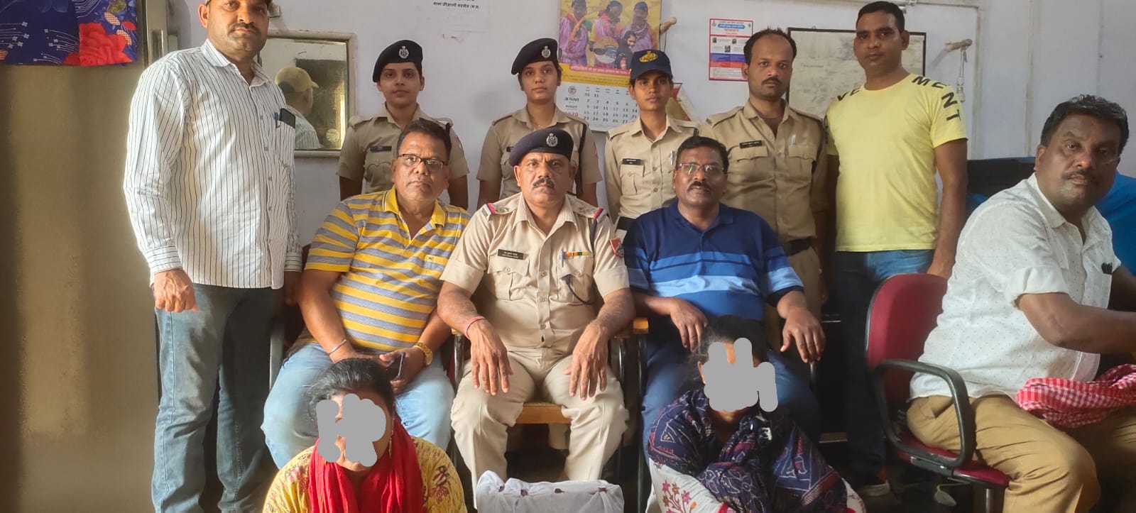 दो महिलाओं से रेसुब और विशेष टीम ने 60 हजार का गांजा जप्त किया जबलपुर मध्यप्रदेश की है दोनों गांजा तस्कर