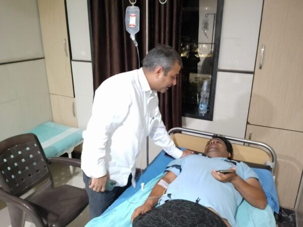 राहुल को पूरी तन्मयता से सुरक्षित निकालने में लगी टीम सदस्यों का आभार जताया विधायक शैलेष पांडेय ने,टनल बनाते समय घायल हुए  एसडीओ को देखने भी पहुंचे