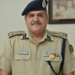 ब्रेकिंग – 21000 की सागौन की तस्करी में लिप्त डीआईजी को बर्खास्तगी का नोटिस जारी होते ही दबाव में वीआरएस लिया